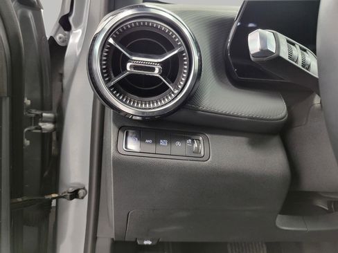 Used 2025 Chevrolet Equinox LT image 10