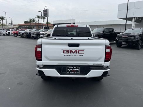 New 2026 GMC Canyon Elevation image 6