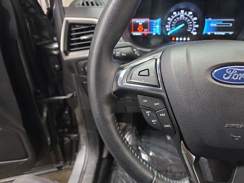 Used 2024 Ford Edge SEL image 16