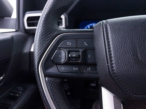 Used 2025 Toyota Tacoma TRD Off-Road AWD/4WD image 32