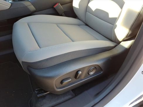 Used 2026 GMC Terrain Elevation w/ Elevation Premium Package image 15