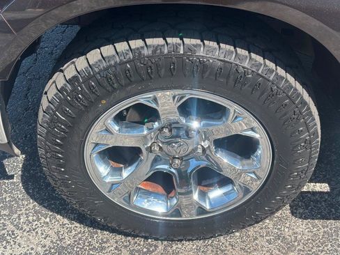 Used 2016 RAM 1500 Laramie w/ Convenience Group AWD/4WD image 8