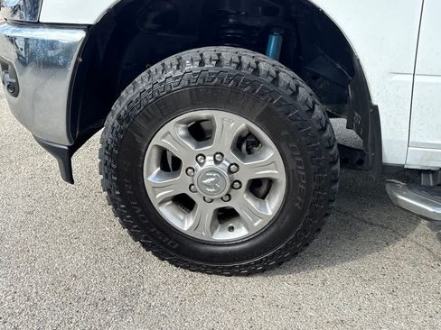 Used 2024 RAM 2500 Big Horn w/ Off Road Package AWD/4WD image 10