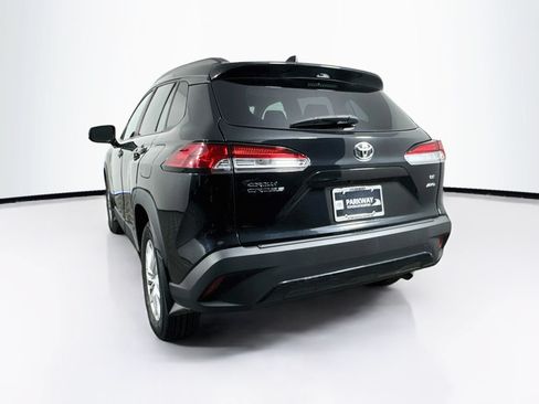 Used 2023 Toyota Corolla Cross LE w/ Moonroof Package AWD/4WD image 10