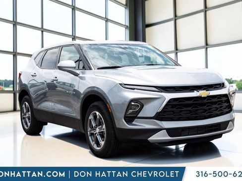Used 2025 Chevrolet Blazer LT AWD/4WD image 23