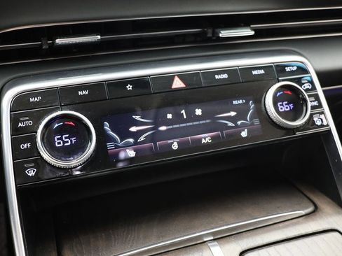 Used 2024 Genesis GV80 2.5T image 18