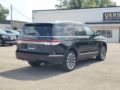 Certified 2024 Lincoln Navigator Reserve AWD/4WD image 6