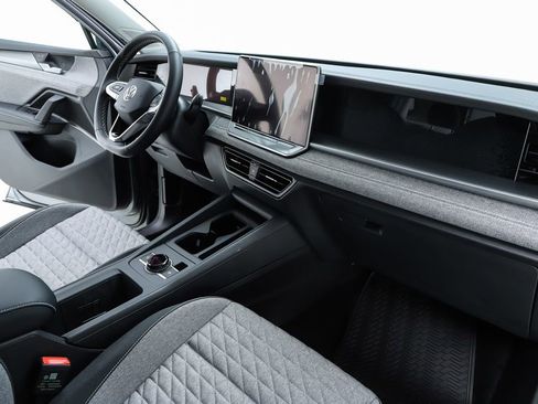 New 2026 Volkswagen Tiguan S image 32