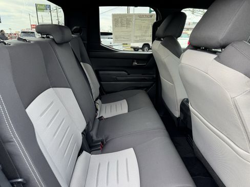 Used 2025 Toyota Tacoma TRD Sport image 33