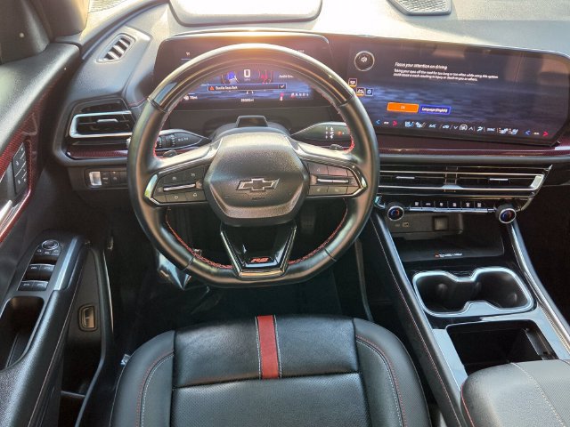 Used 2025 Chevrolet Traverse RS FWD image 15
