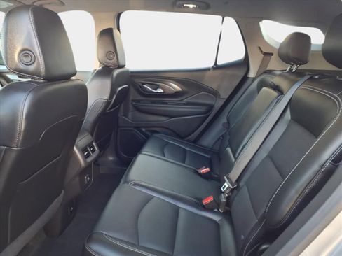 Used 2024 GMC Terrain SLT image 13