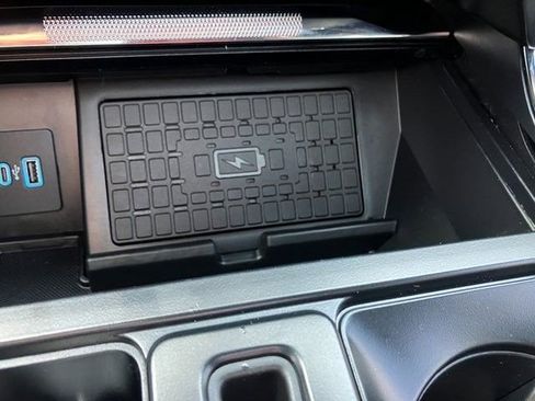 Used 2023 Ford F150 Lariat w/ Equipment Group 502A High image 19