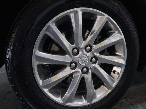 Used 2019 Buick Envision Essence FWD image 35