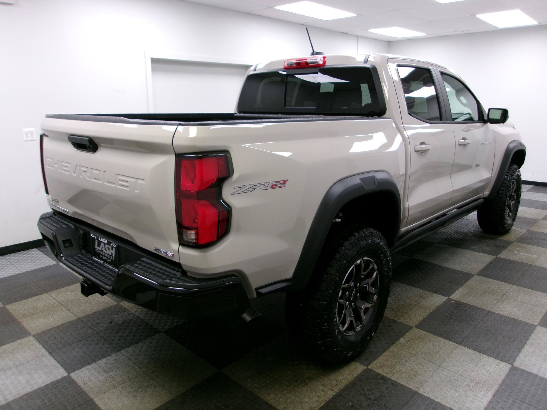 New 2026 Chevrolet Colorado ZR2 w/ Technology Package AWD/4WD image 12