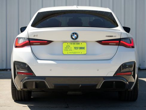 Used 2022 BMW i4 eDrive40 w/ M Sport Package image 11