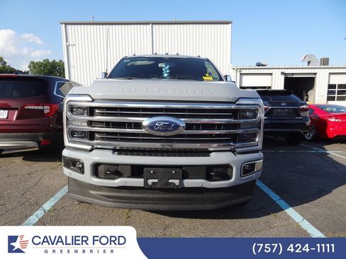 Used 2025 Ford F350 Platinum w/ Platinum Plus Package AWD/4WD image 2