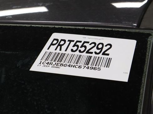 Used 2017 Jeep Grand Cherokee Limited image 38