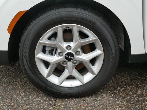 Certified 2025 Kia Soul LX w/ LX Technology Package FWD image 15