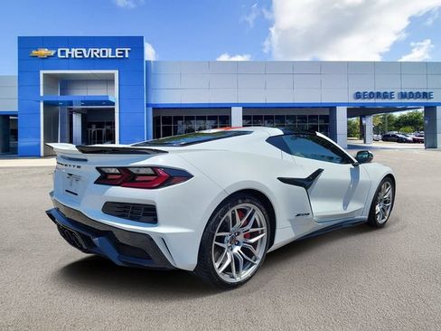 Used 2025 Chevrolet Corvette Z06 RWD image 4