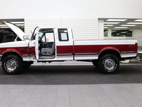 Used 1995 Ford F250 XLT image 10