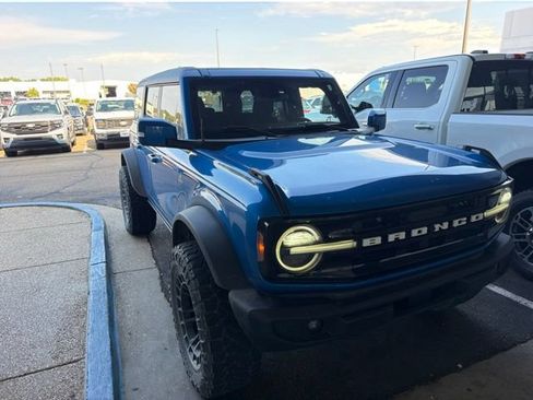 Used 2023 Ford Bronco Outer Banks w/ Sasquatch Package AWD/4WD image 1