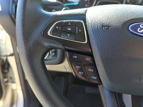 Used 2017 Ford Escape SE w/ Equipment Group 201A image 12