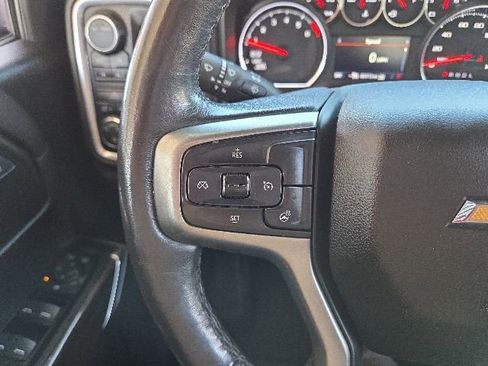 Used 2021 Chevrolet Silverado 1500 LT AWD/4WD image 45