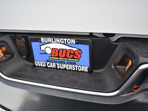 Used 2022 RAM 1500 Classic SLT image 42