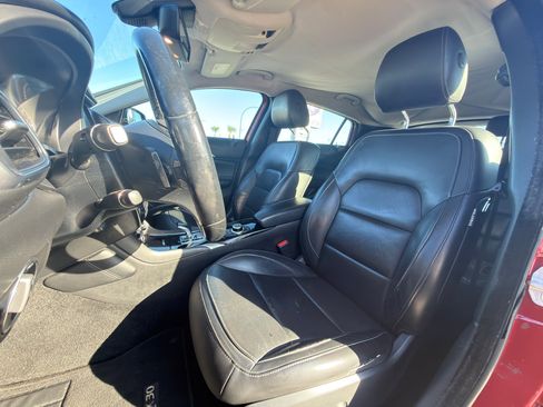 Used 2017 INFINITI QX30 AWD image 13