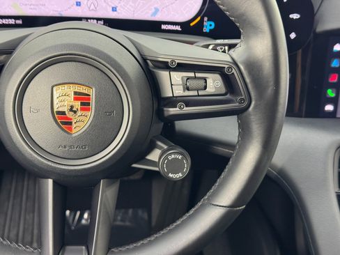 Used 2023 Porsche Taycan 4S w/ Technology Package image 22