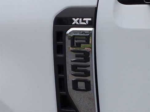 Used 2024 Ford F350 XLT image 12