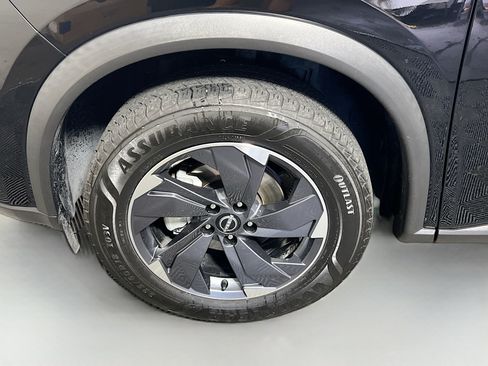Used 2024 Nissan Rogue SV FWD image 13