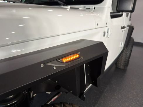 Used 2020 Jeep Wrangler Unlimited Sport S image 29