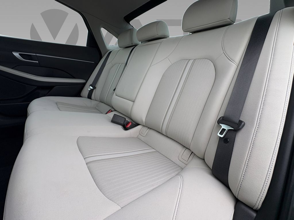 New 2024 Hyundai Sonata SEL w/ Convenience Package FWD image 5