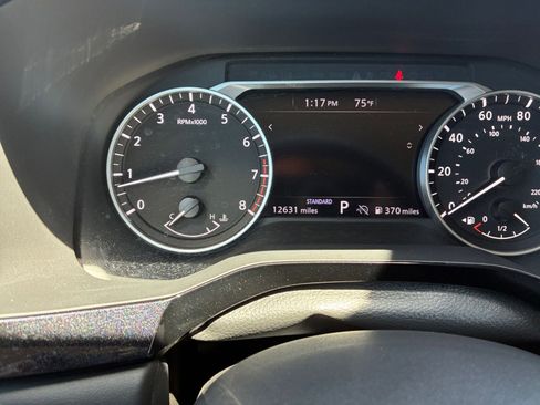 Used 2025 Nissan Pathfinder SV image 43