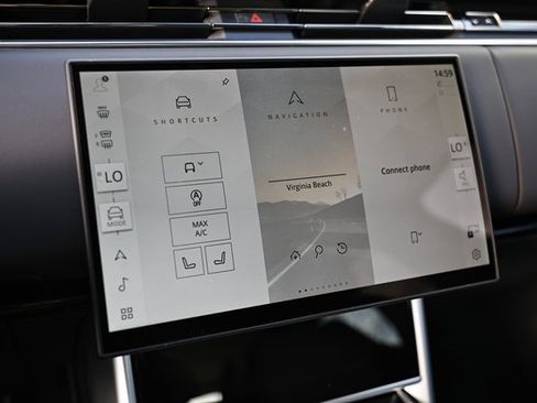 New 2025 Land Rover Range Rover SE image 39