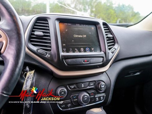 Used 2012 Jeep Grand Cherokee Laredo image 20