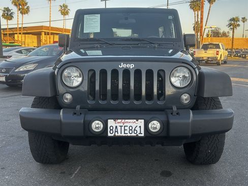 Used 2017 Jeep Wrangler Unlimited Sport w/ Connectivity Group AWD/4WD image 8
