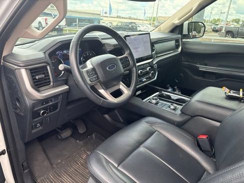 Used 2024 Ford Expedition XLT AWD/4WD image 7