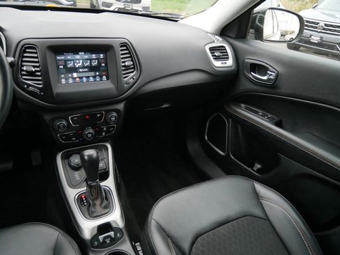 Used 2019 Jeep Compass Latitude w/ Popular Equipment Group image 13