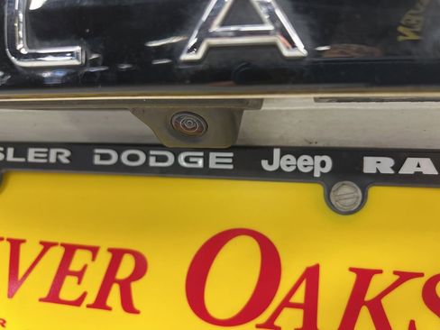 Used 2023 Volkswagen Atlas Cross Sport SEL R-Line image 7