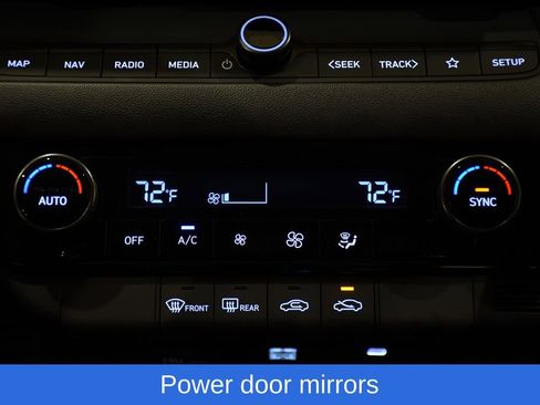 New 2025 Hyundai Elantra SEL image 21