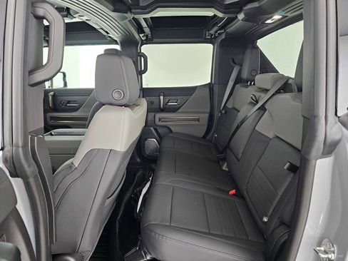 Used 2025 GMC Hummer EV 3X w/ Extreme Off-Road Package image 17