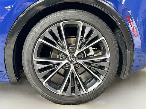 Used 2023 Toyota Prius XLE image 29