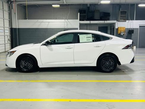 New 2026 Nissan Sentra SV w/ SV Convenience Package image 13