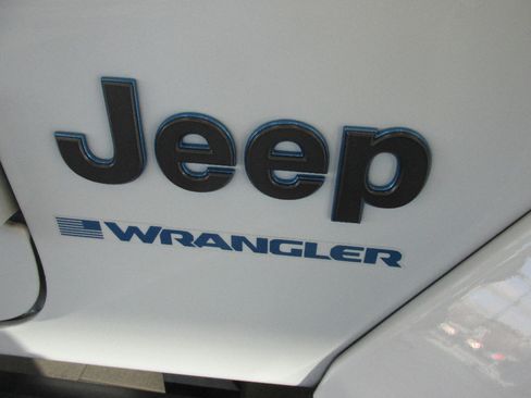 Used 2024 Jeep Wrangler Sport S w/ Convenience Group image 9