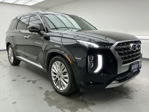 Used 2020 Hyundai Palisade Limited image 3