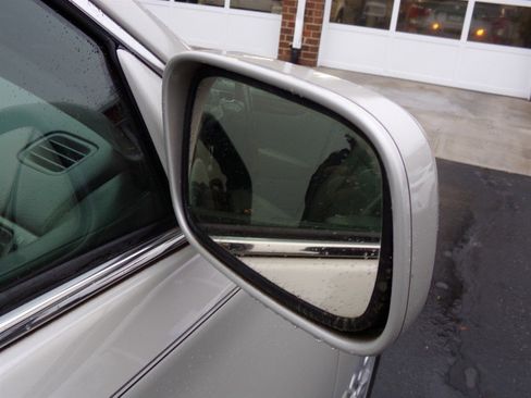 Used 2005 Lexus ES 330 image 23