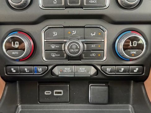 Certified 2024 Chevrolet Tahoe High Country AWD/4WD image 32