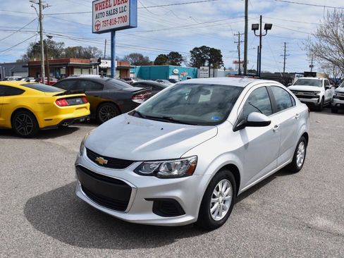 Used 2019 Chevrolet Sonic LT image 2